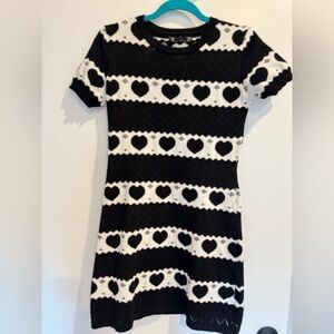 🖤 Adorable Heart Pattern Sweater Dress - Perfect for Any Season! 🖤